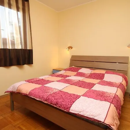 With A Parking Space Banjole, - 7488 Pula