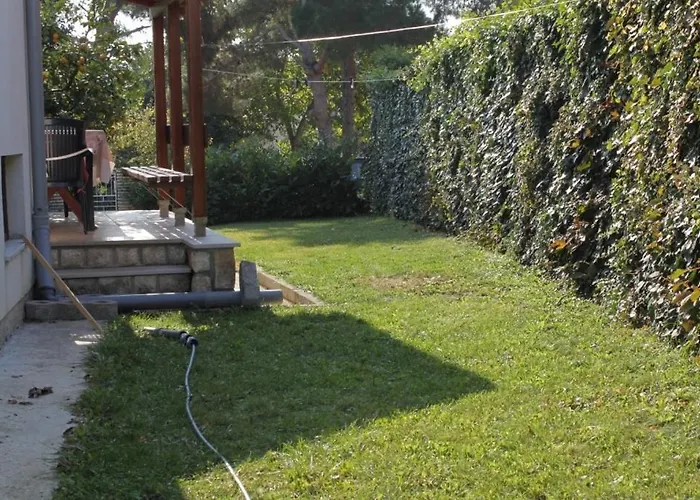 With A Parking Space Banjole, - 7488