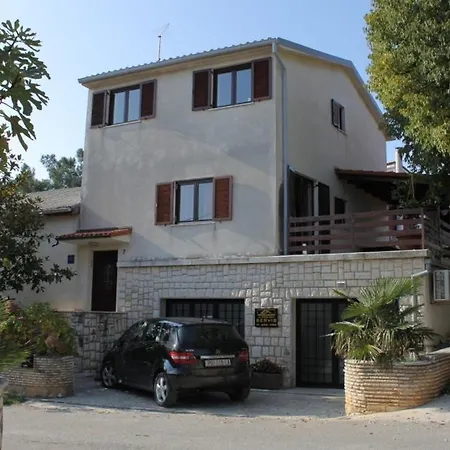 With A Parking Space Banjole, - 7488 Appartement Pula